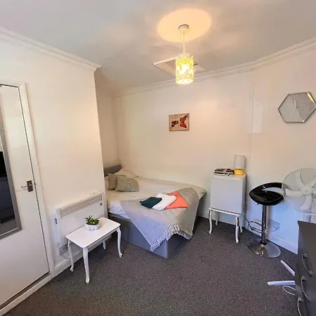 Studio London Hackney Near Homerton Hospital Exterior photo
